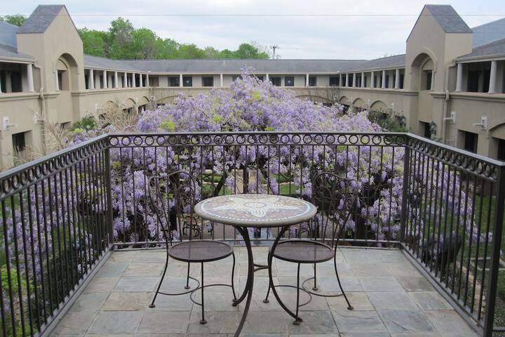 Hotel Exterior 38 of 44