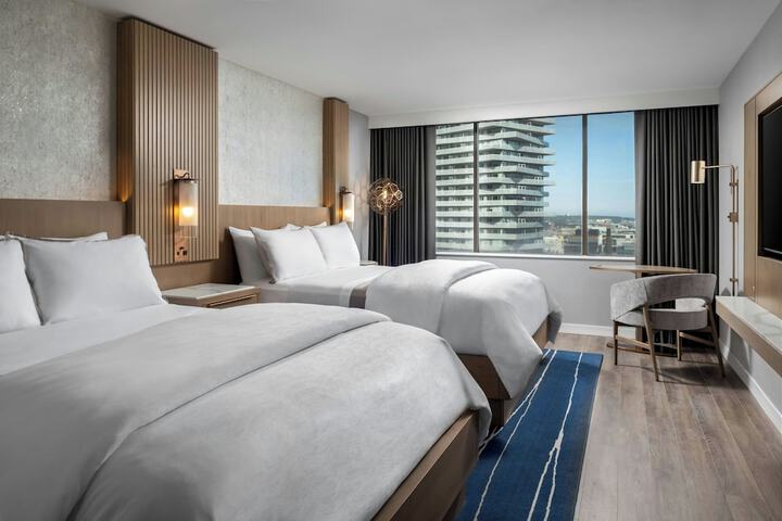 The Westin Harbour Castle Toronto