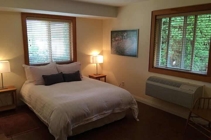 Room 4 of 12