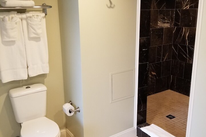 Room 40 of 62