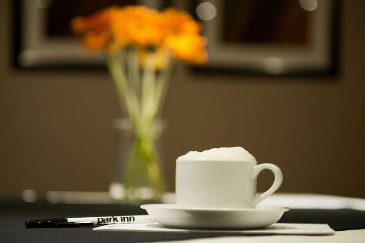 Breakfast/Coffee Service 34 of 40