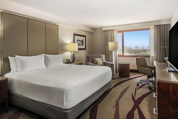 Hilton Long Beach Hotel