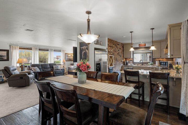Coyote Bluff Estate