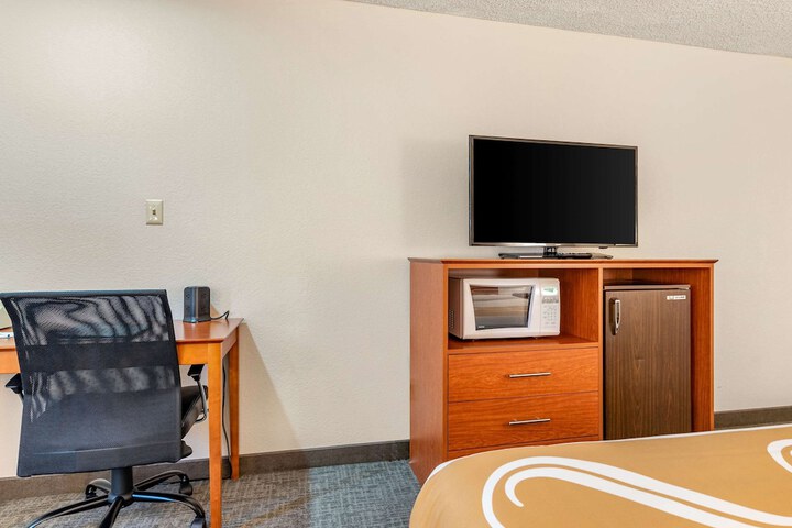Room 20 of 76
