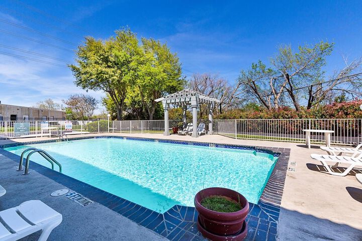 Pool 4 of 52