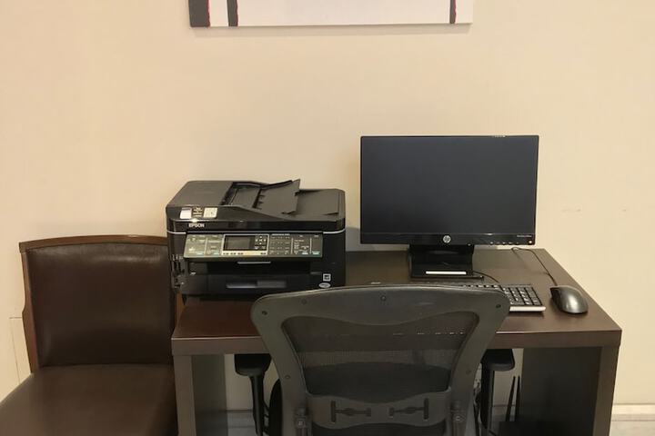 Business Center 48 of 49