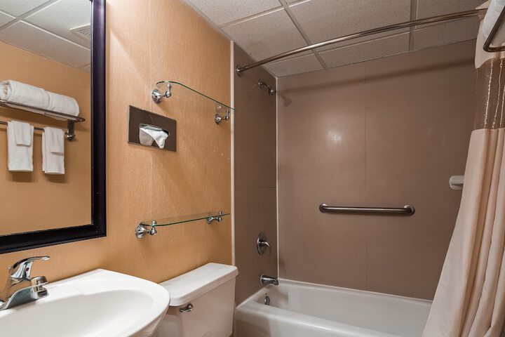 Room 5 of 15