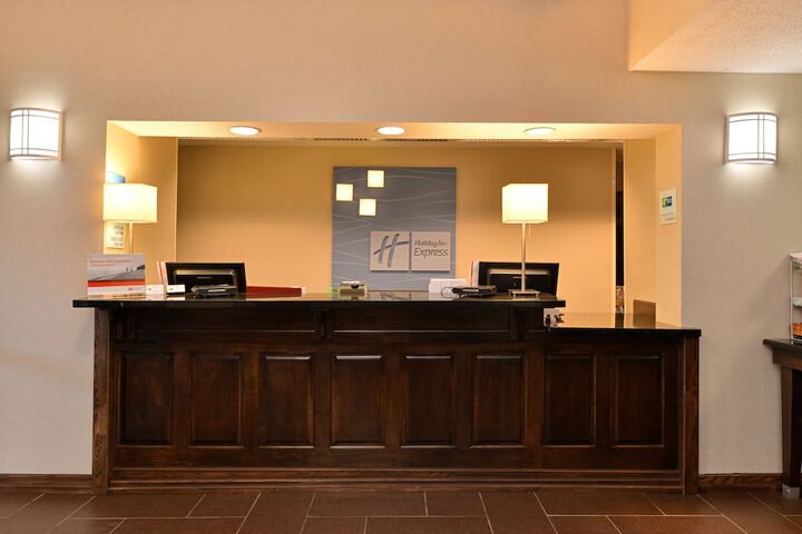 Holiday Inn Express & Suites St. Marys by IHG