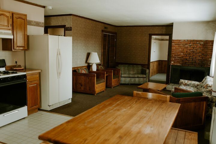Room 80 of 132