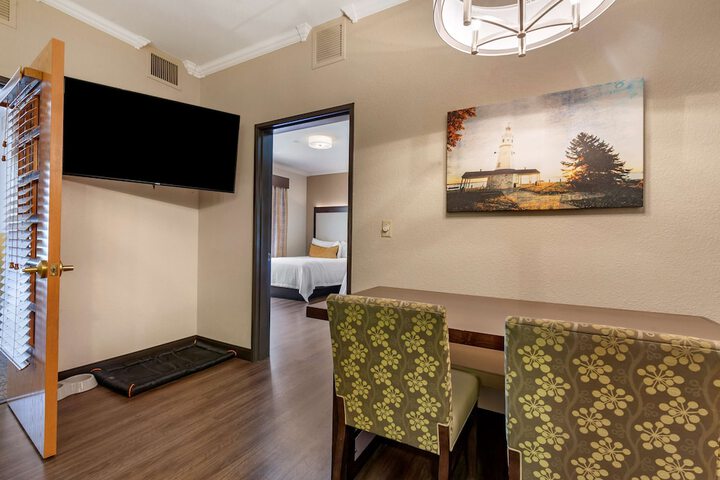 Room 14 of 51