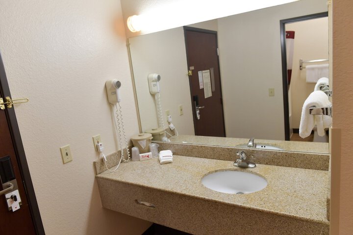Room 16 of 19
