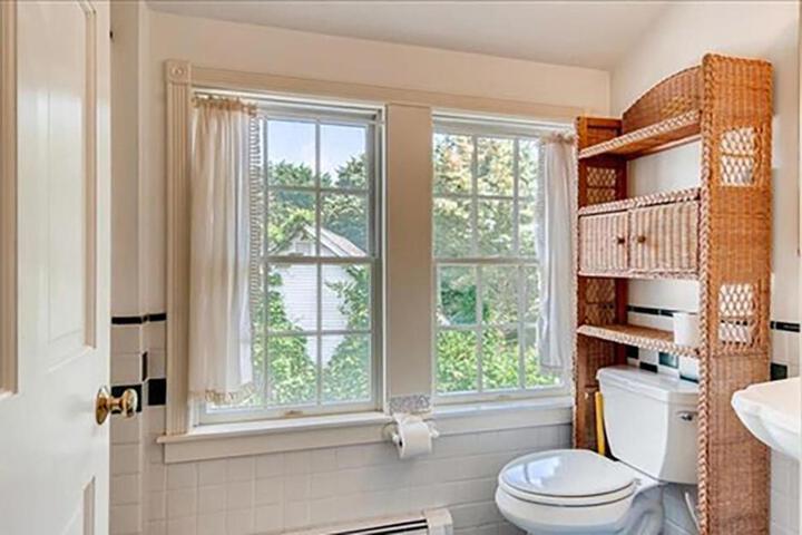 West Tisbury Inn