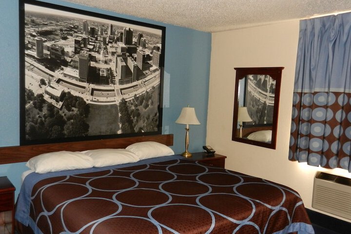 Room 22 of 46