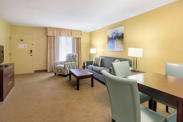 Quality Inn Paris