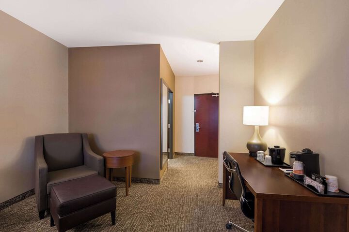 Room 17 of 44
