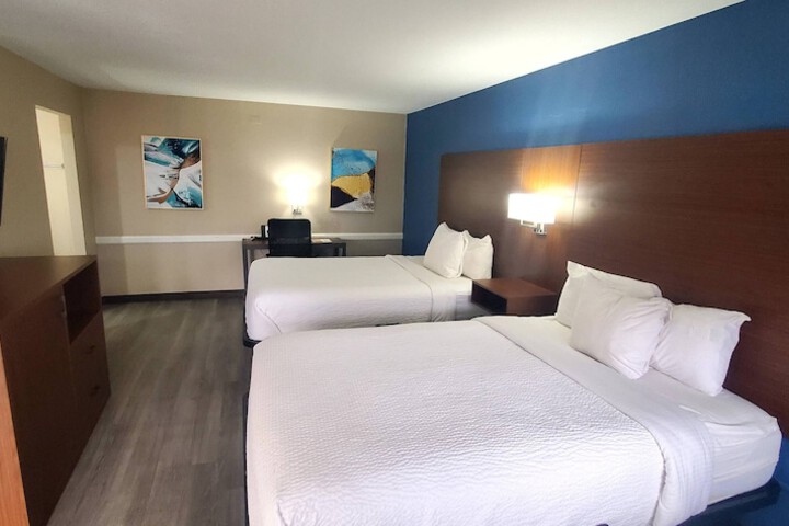 Room 17 of 19