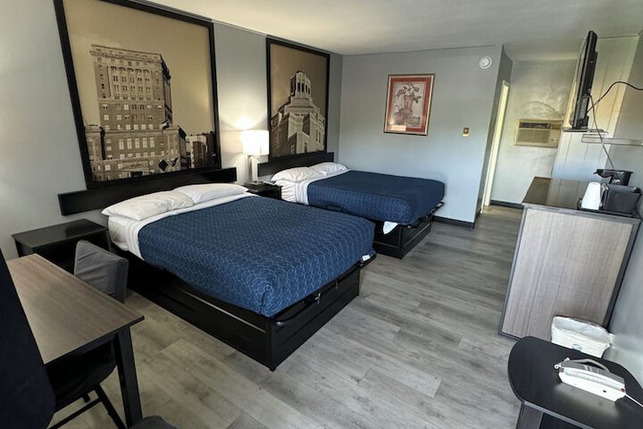 Acorn Motel