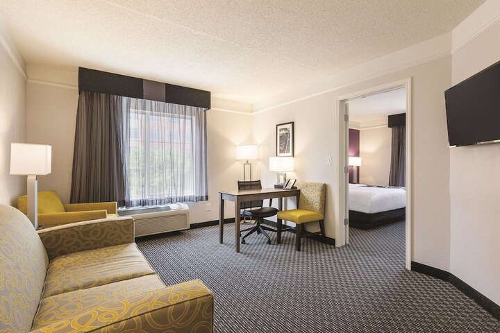 Room 16 of 42
