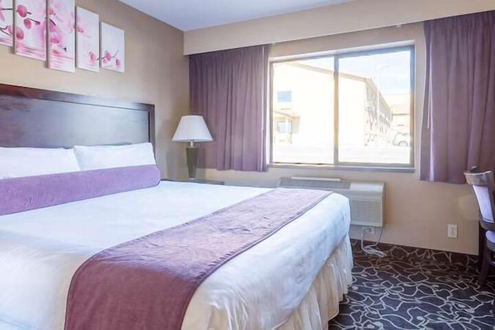 Room 15 of 28