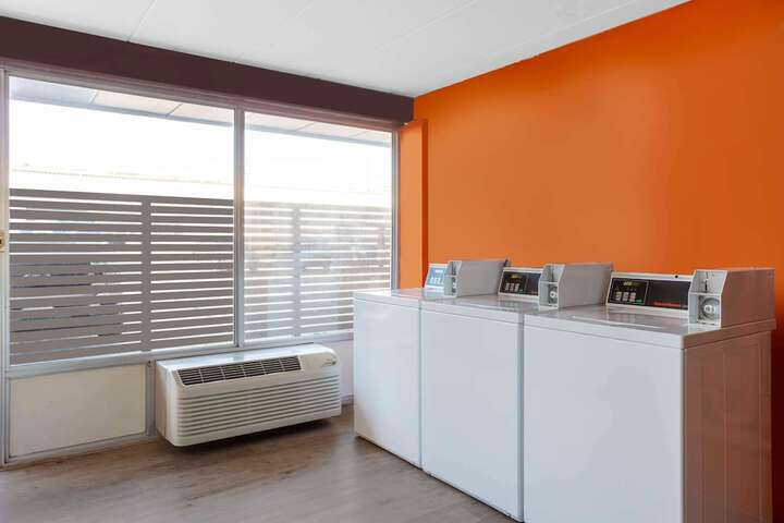 Room 12 of 25