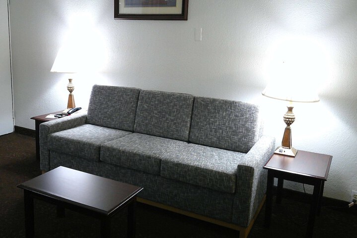 Room 14 of 32