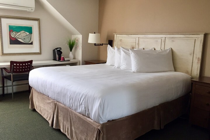 Room 74 of 163