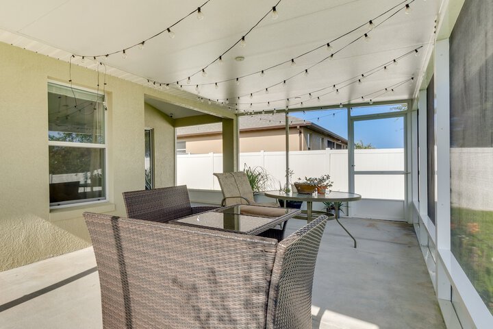 Charming Leesburg Getaway w / Screened Porch!