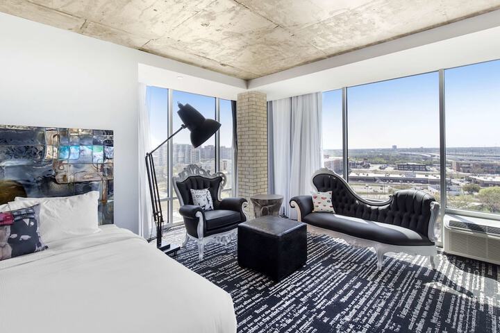 Room 51 of 74