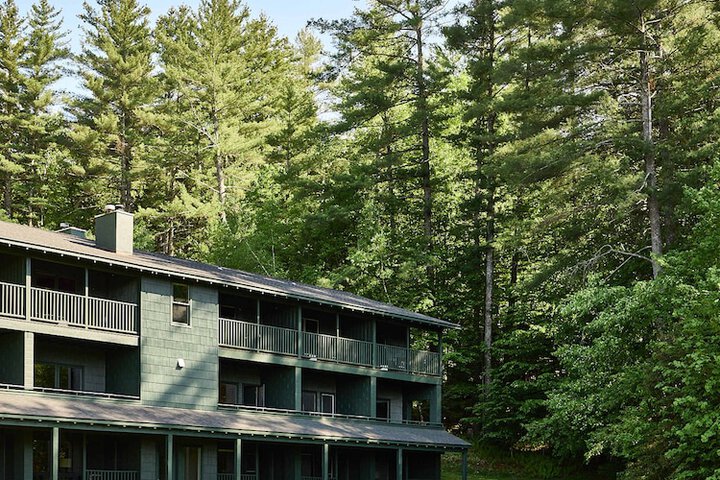 Bluebird Cady Hill Lodge