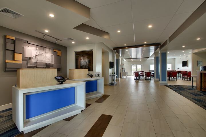 Hotel 4 of 35