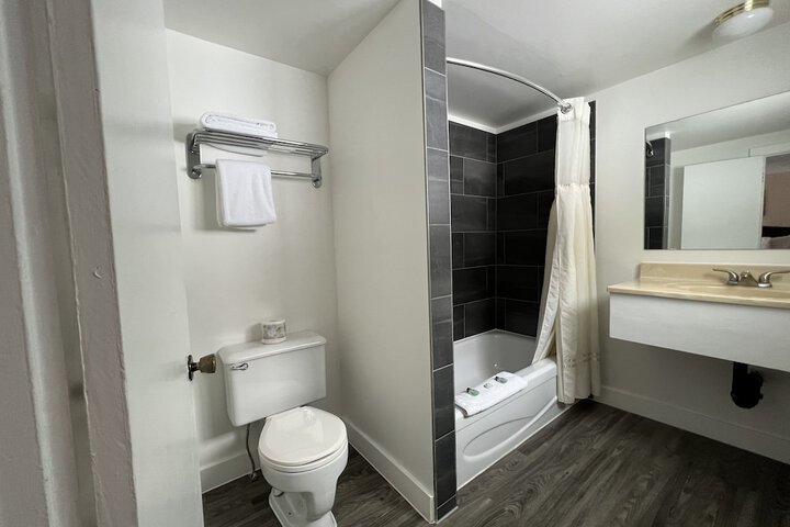Room 108 of 153
