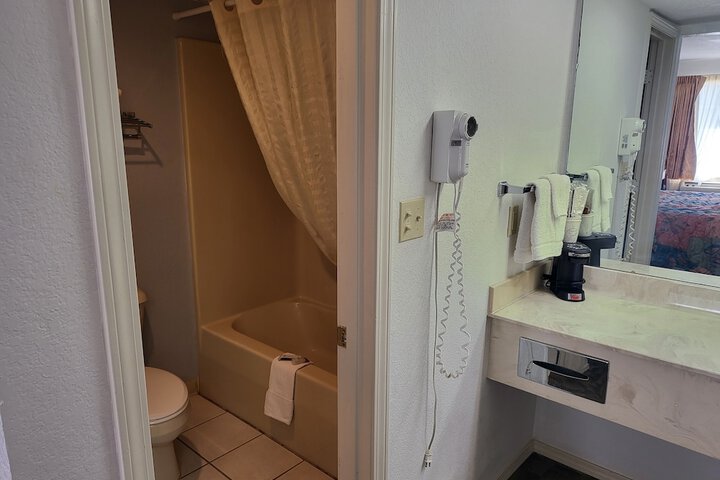 Room 14 of 21