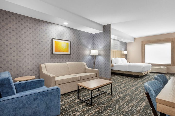 Room 42 of 64