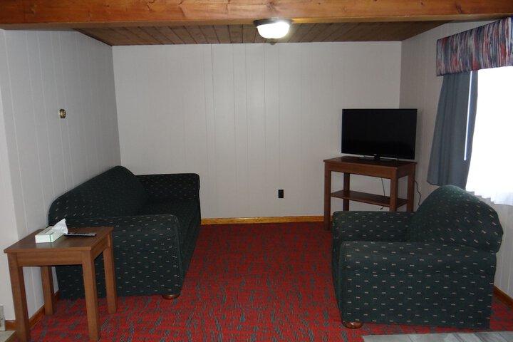 Room 33 of 116