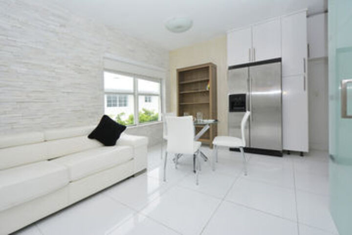 Lincoln Road Apartments