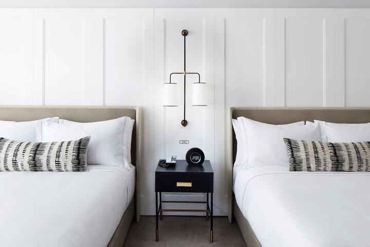 Room 44 of 79