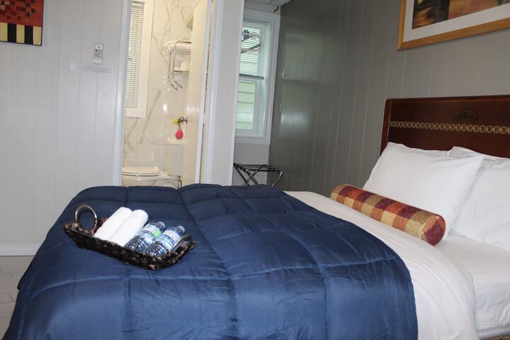 Room 12 of 24