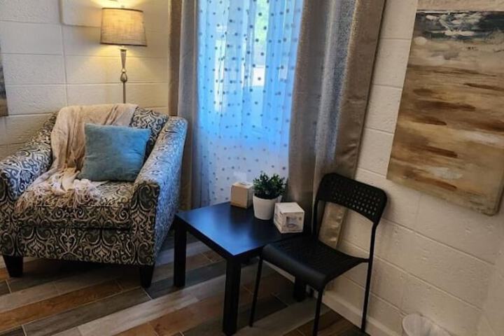 Room 9 of 32