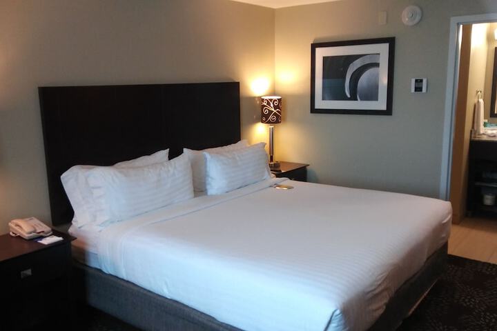 Room 43 of 69