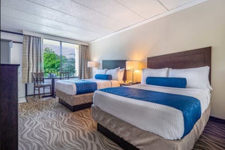 The Breakers Hotel & Suites