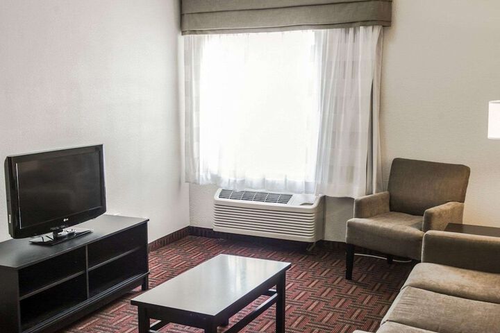 Room 14 of 30