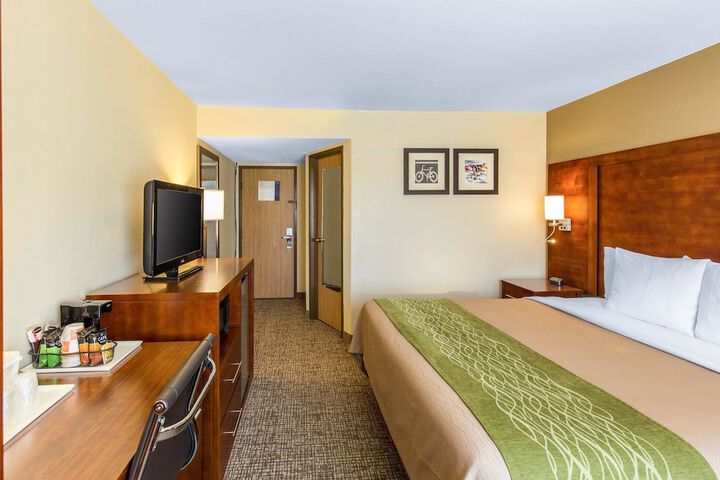 Room 11 of 33