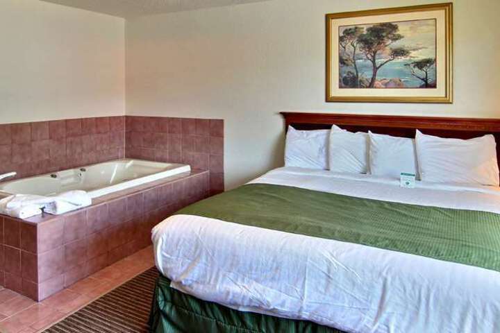 Suite 2 of 11