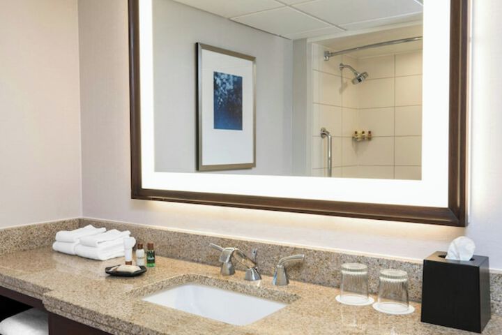 Memphis Riverline Hotel