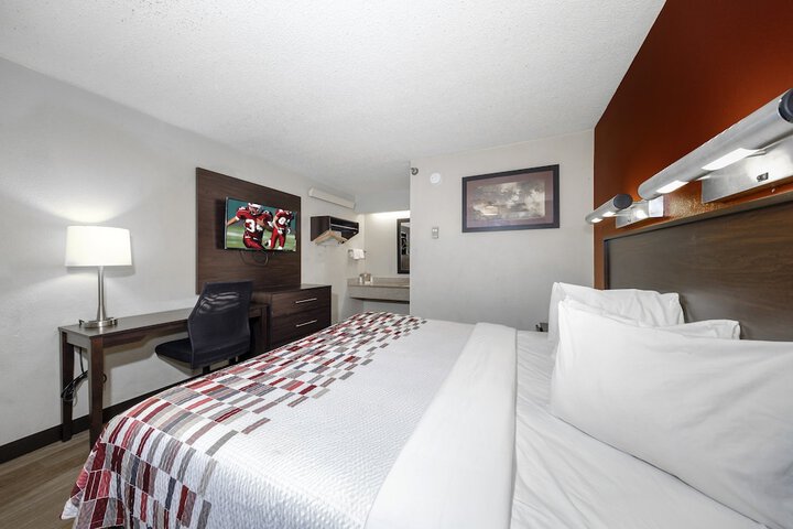 Room 15 of 37