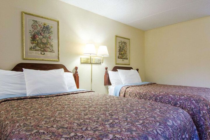 Room 16 of 18