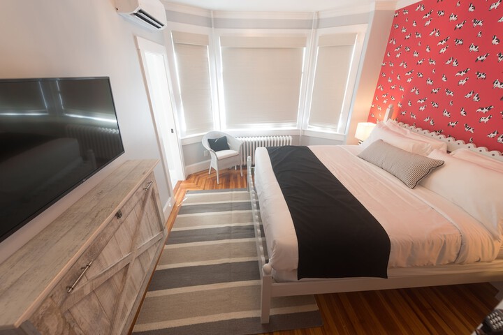 Room 28 of 59