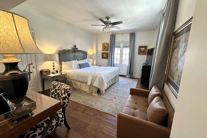 Old Capitol Inn