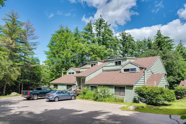 Cozy Bartlett Condo w / Deck & Resort Amenities!