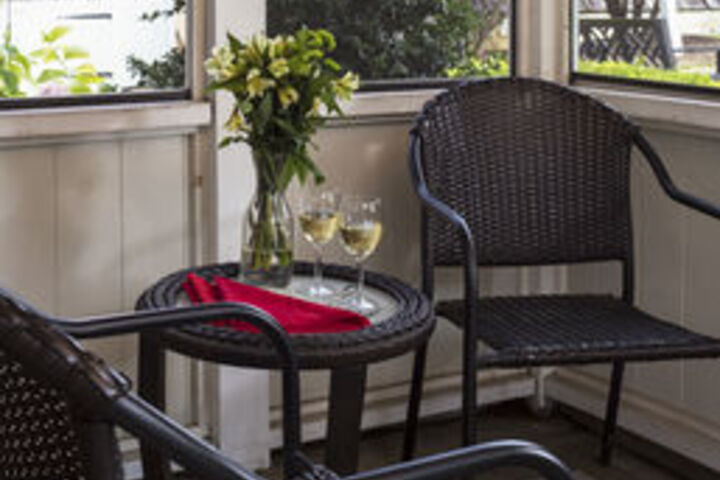 Historic Smithton Inn